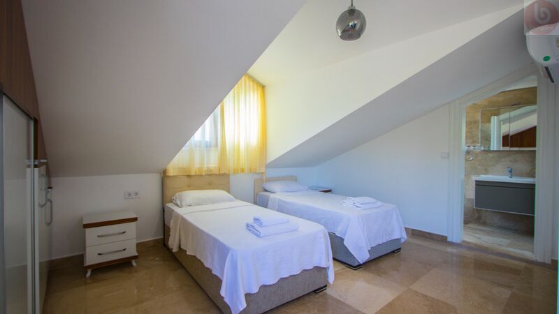 NV Villa Silver Sami