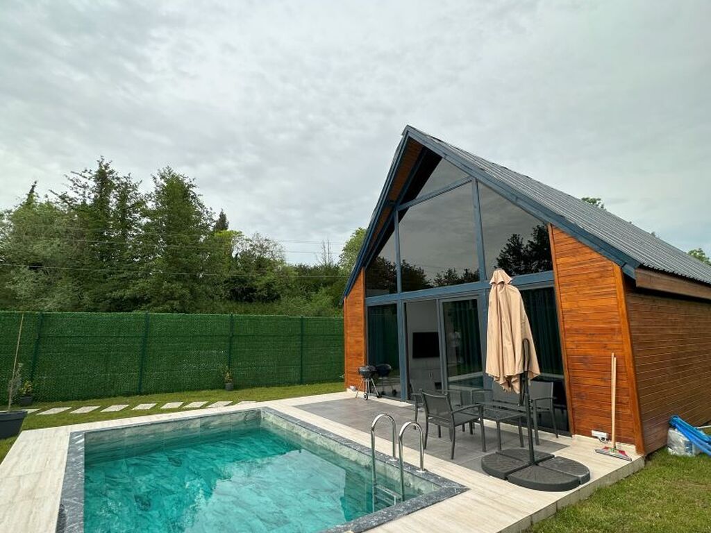 Viona Bungalov