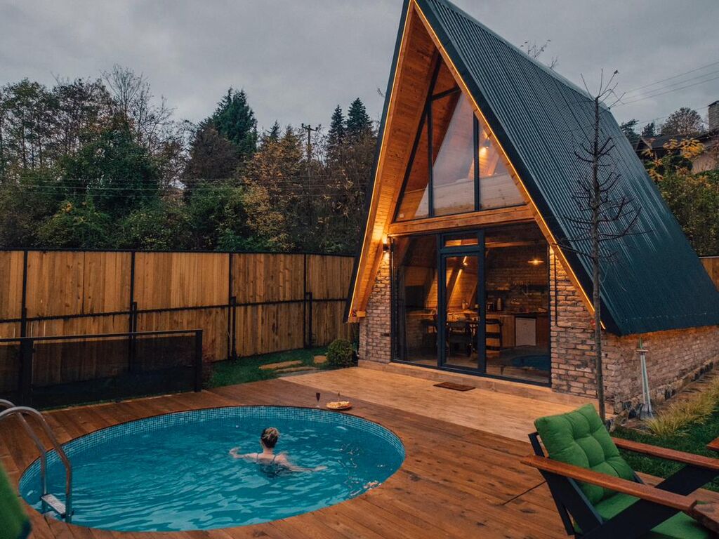 Mahmudiye Resort Siyah Ev
