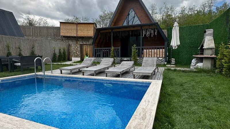 Es Bungalov