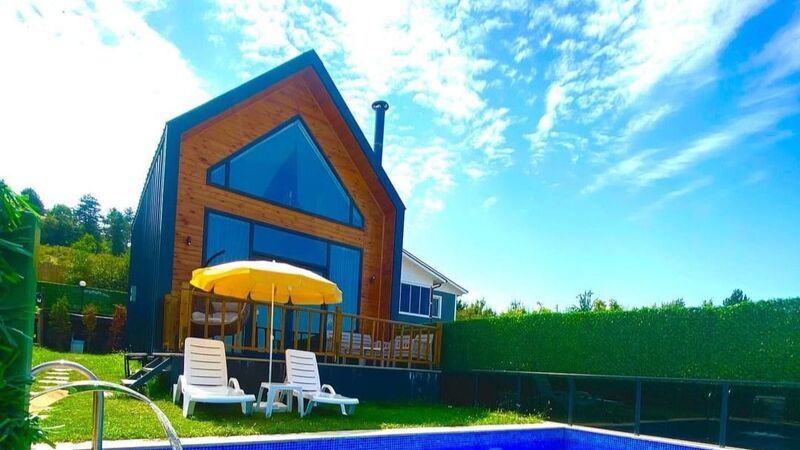 Çiçek Bungalov