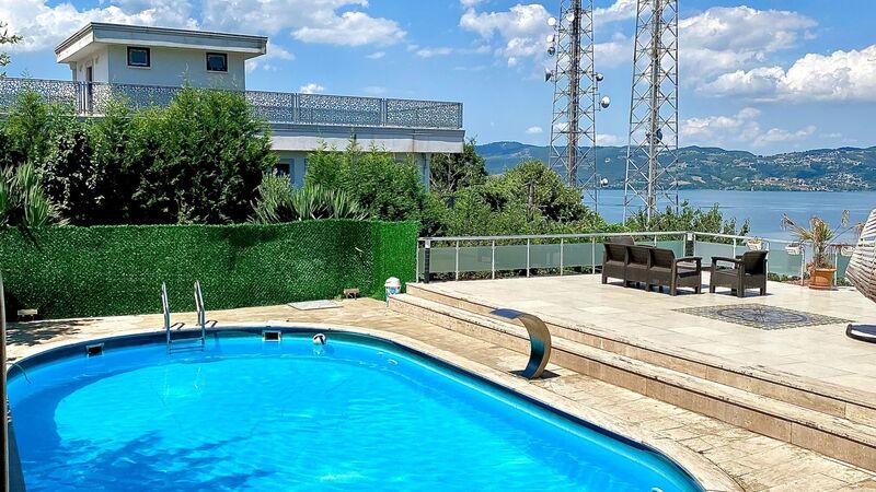 Sapanca Ayv Havuzlu Bungalov