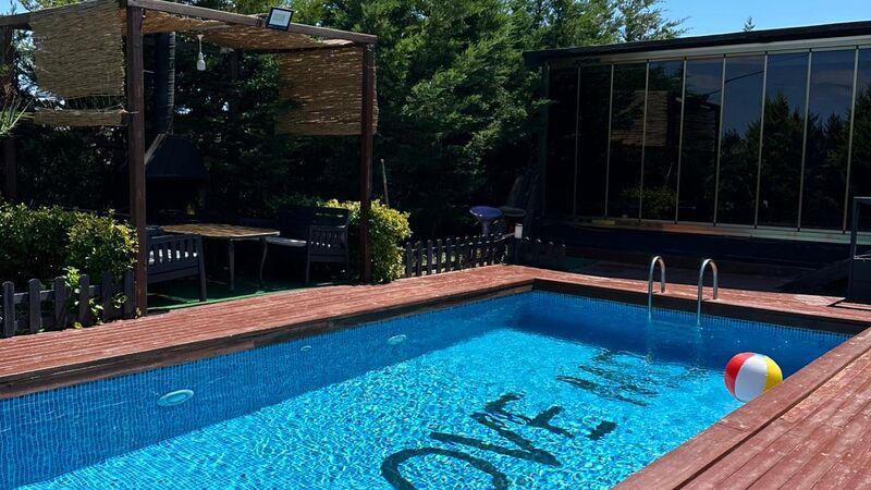 Arnavutköy Havuzlu Bungalov