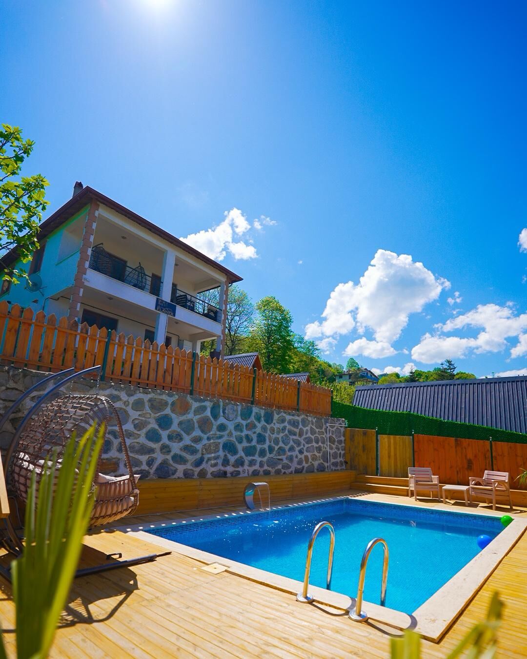 Flaner Villa House