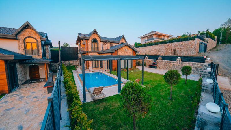 Elviora Villas