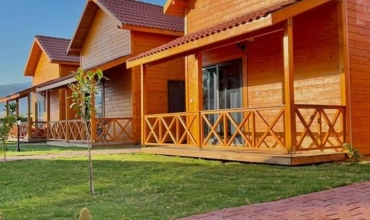 Lemon Garden Bungalow