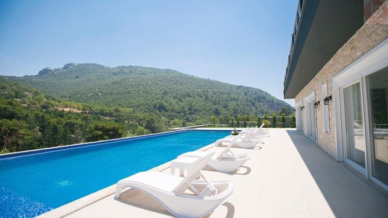 Villa Health